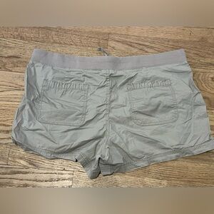 Women’s‎ A.n.n shorts  size 14 gray